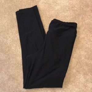 Very hard to find, LulaRoe black leggings!
